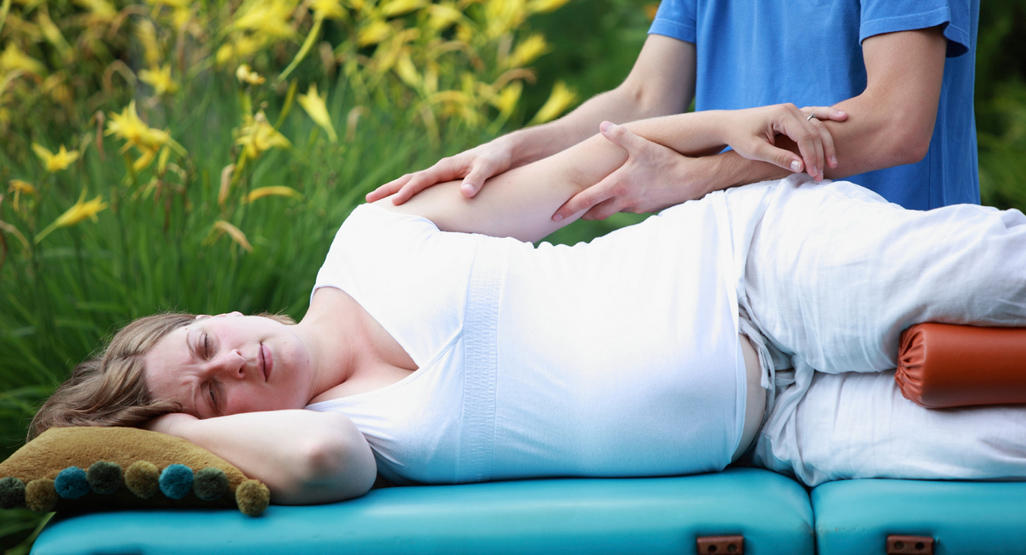 Pregnancy acupuncture